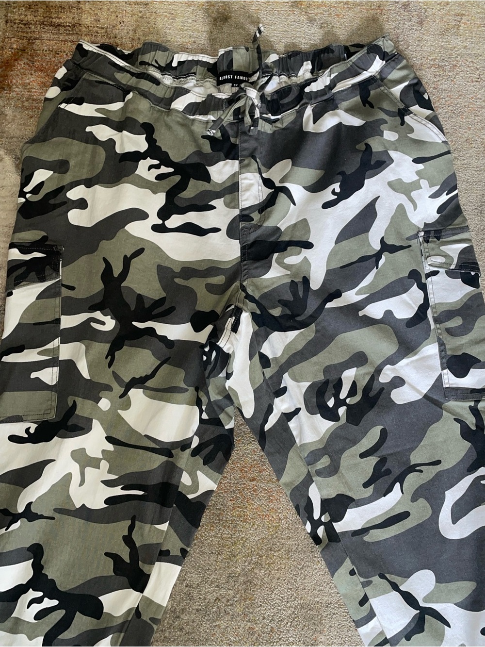 Almost Famous Women Camo Joggers - Gray & Green 3x plus Size 3x - Picture 2 of 9